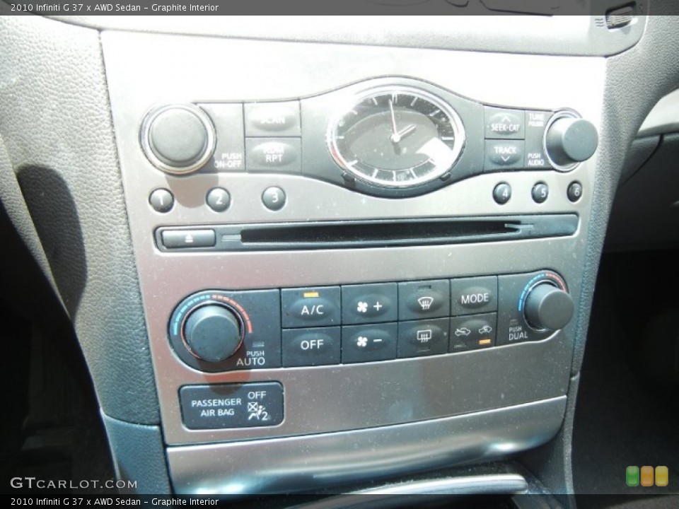 Graphite Interior Controls for the 2010 Infiniti G 37 x AWD Sedan #52711215