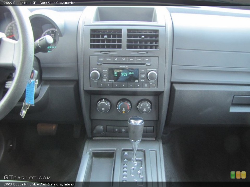 Dark Slate Gray Interior Controls for the 2009 Dodge Nitro SE #52717740