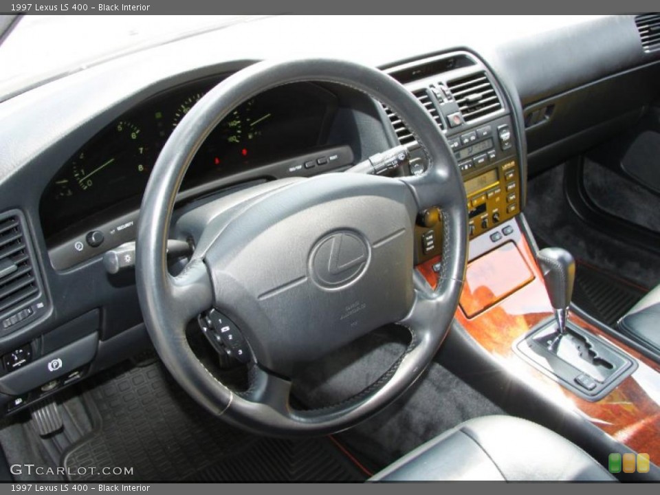 Black Interior Photo for the 1997 Lexus LS 400 #52731020