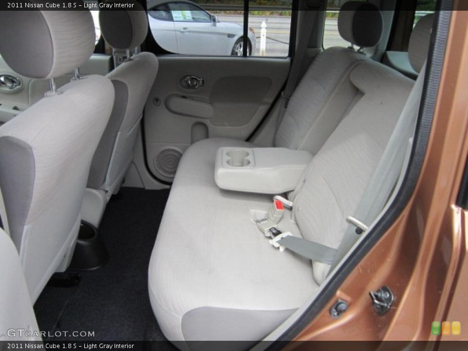 Light Gray Interior Photo for the 2011 Nissan Cube 1.8 S #52731720
