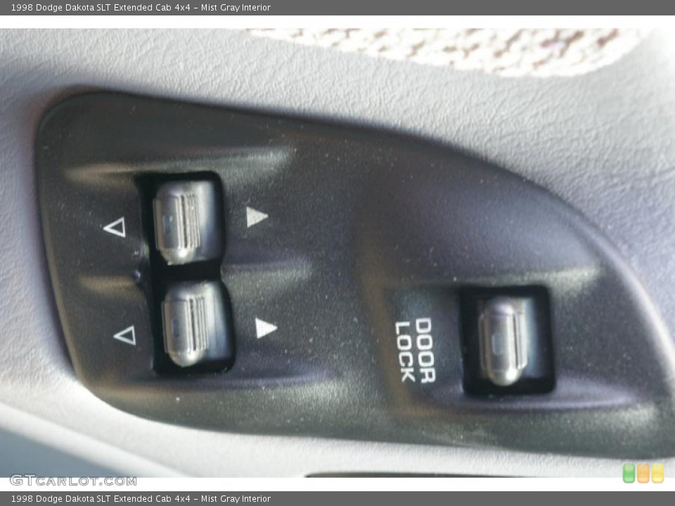 Mist Gray Interior Controls for the 1998 Dodge Dakota SLT Extended Cab 4x4 #52736916