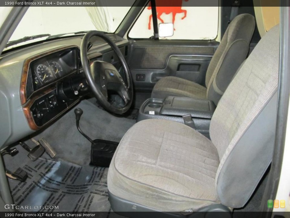 Dark Charcoal Interior Photo for the 1990 Ford Bronco XLT 4x4 #52740420