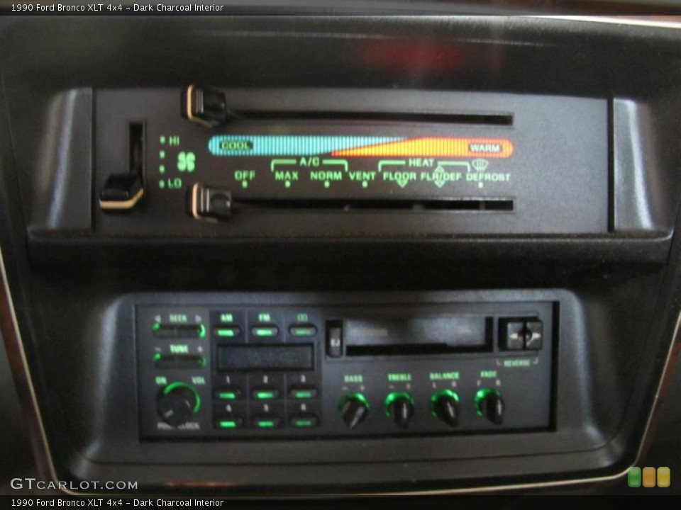 Dark Charcoal Interior Controls for the 1990 Ford Bronco XLT 4x4 #52740476