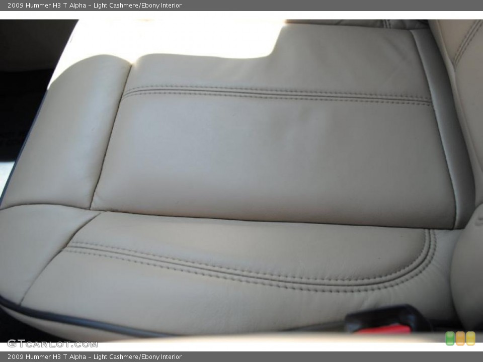 Light Cashmere/Ebony Interior Photo for the 2009 Hummer H3 T Alpha #52743280