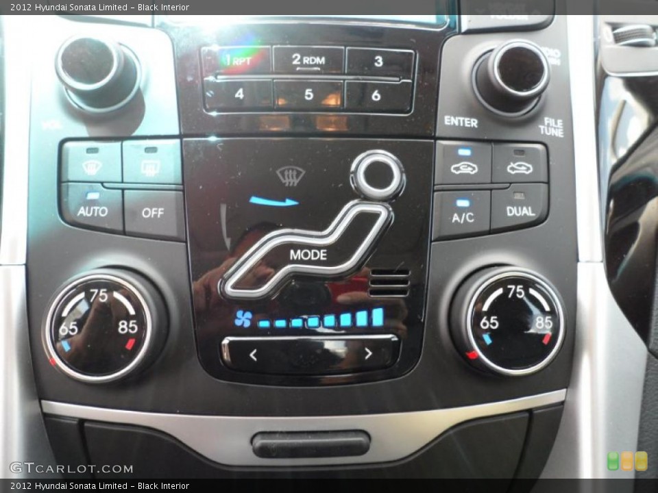 Black Interior Controls for the 2012 Hyundai Sonata Limited #52750852