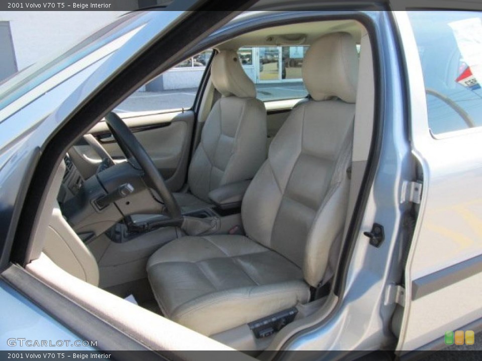 Beige Interior Photo for the 2001 Volvo V70 T5 #52777500
