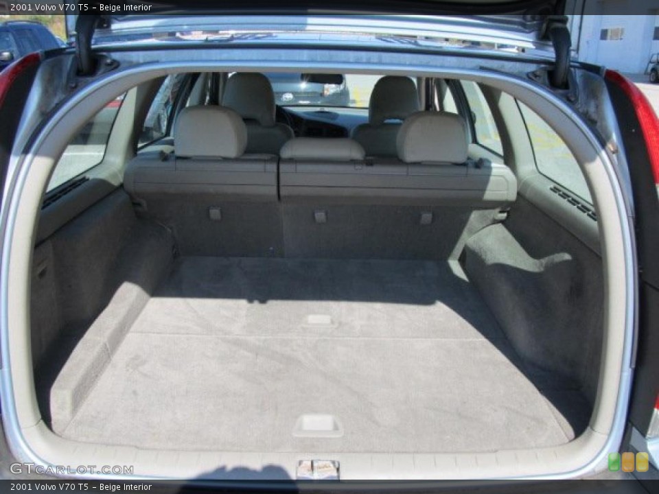 Beige Interior Trunk for the 2001 Volvo V70 T5 #52777568