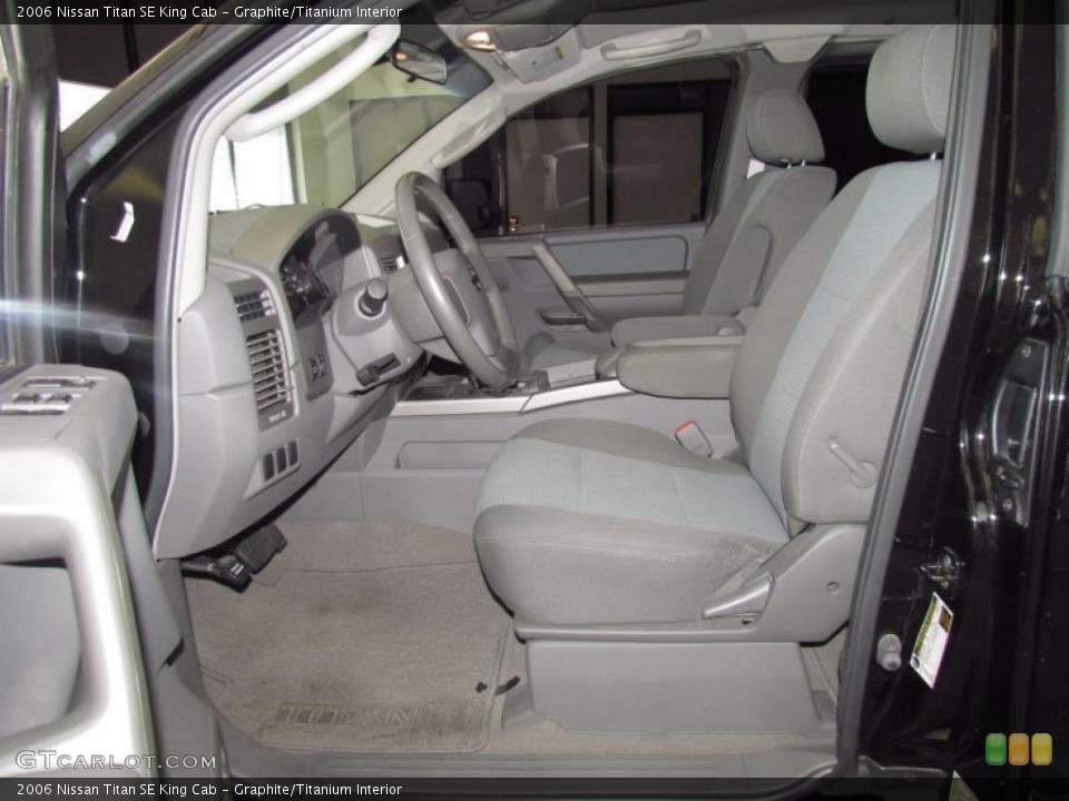 Graphite/Titanium Interior Photo for the 2006 Nissan Titan SE King Cab #52789060