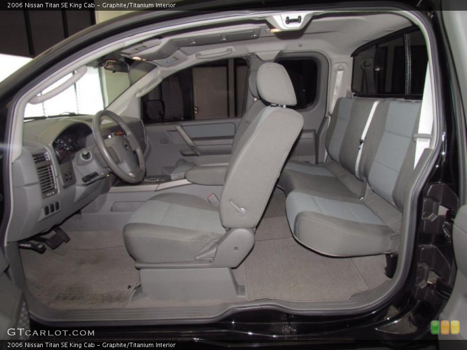 Graphite/Titanium Interior Photo for the 2006 Nissan Titan SE King Cab #52789072