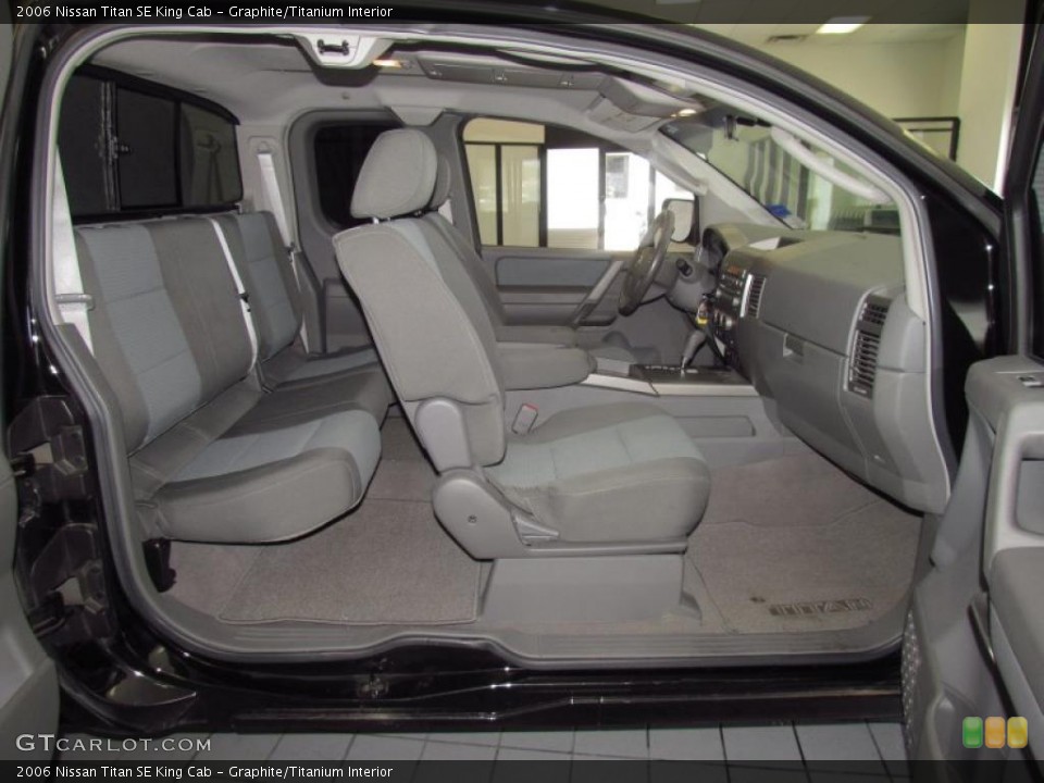 Graphite/Titanium Interior Photo for the 2006 Nissan Titan SE King Cab #52789096