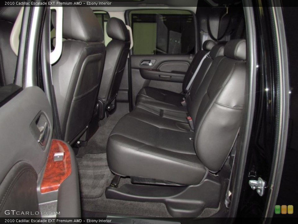 Ebony Interior Photo for the 2010 Cadillac Escalade EXT Premium AWD #52791758