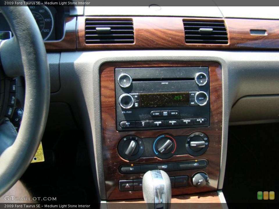 Medium Light Stone Interior Audio System for the 2009 Ford Taurus SE #52795460