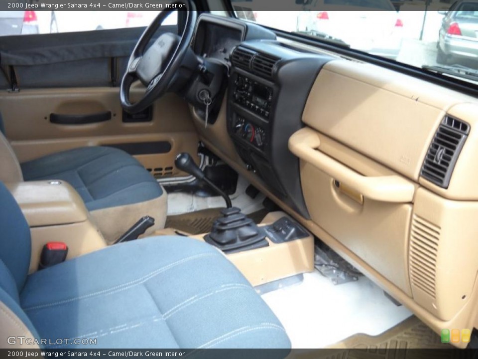 Camel/Dark Green Interior Photo for the 2000 Jeep Wrangler Sahara 4x4 #52796984