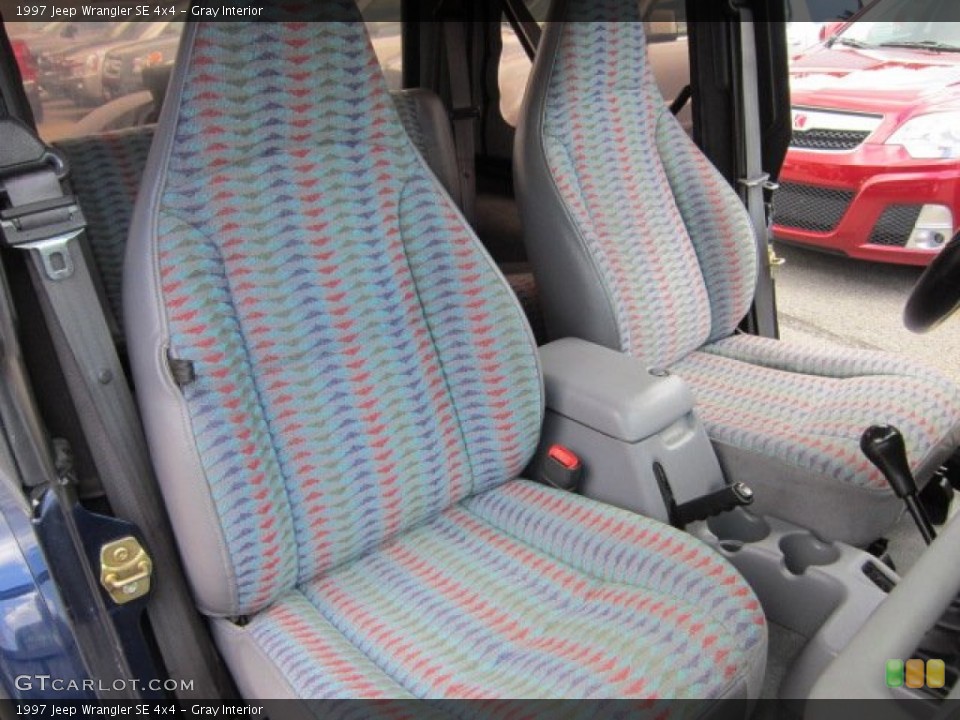 Gray Interior Photo for the 1997 Jeep Wrangler SE 4x4 #52825265
