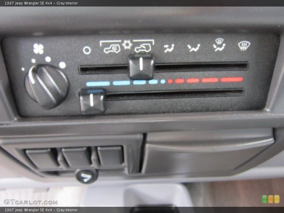 Gray Interior Controls for the 1997 Jeep Wrangler SE 4x4 #52825352