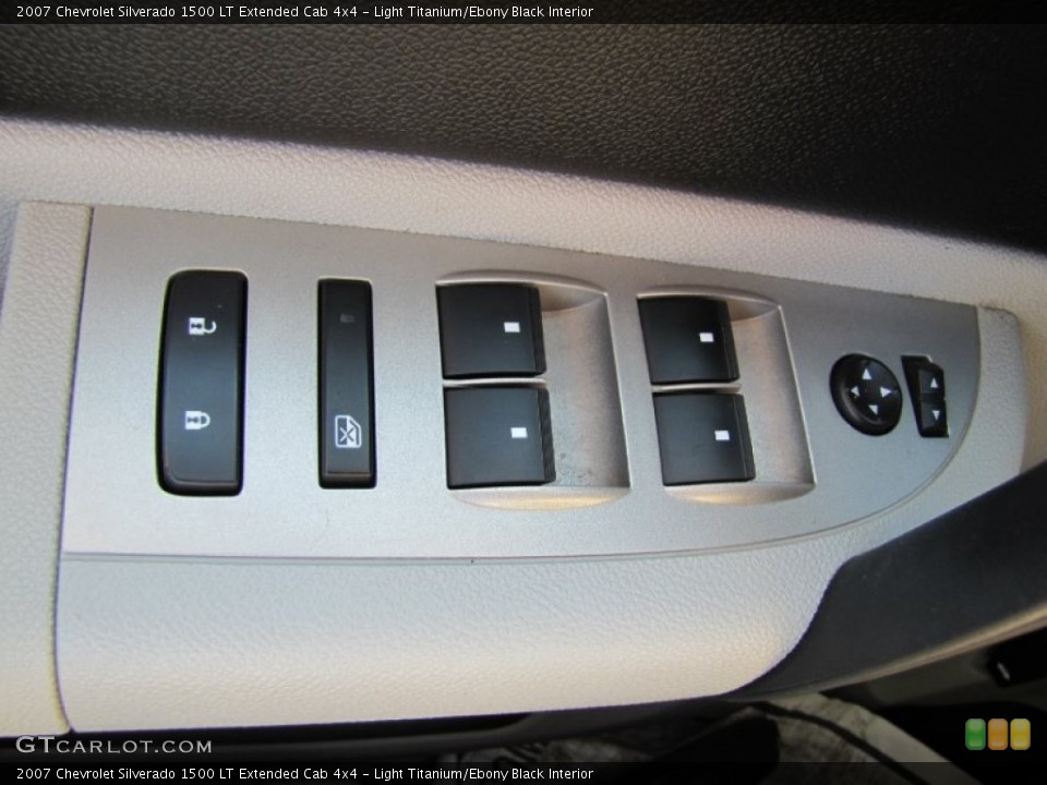 Light Titanium/Ebony Black Interior Controls for the 2007 Chevrolet Silverado 1500 LT Extended Cab 4x4 #52827476