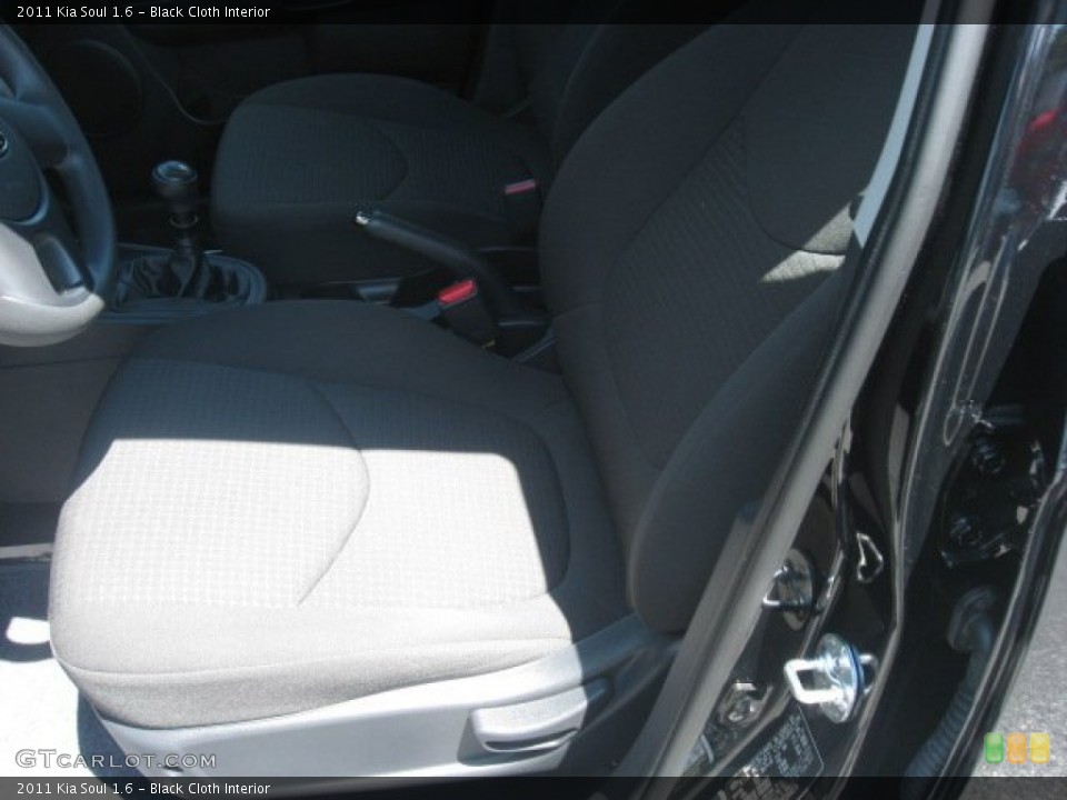 Black Cloth Interior Photo for the 2011 Kia Soul 1.6 #52828976