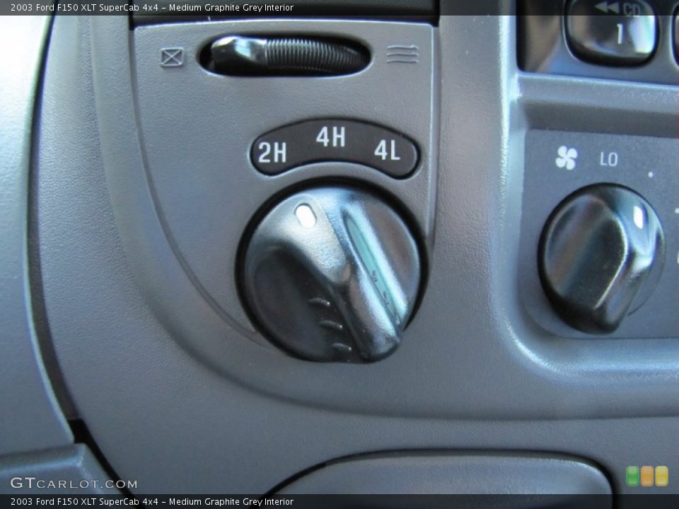 Medium Graphite Grey Interior Controls for the 2003 Ford F150 XLT SuperCab 4x4 #52830902