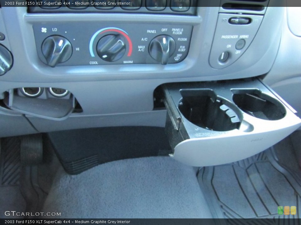Medium Graphite Grey Interior Controls for the 2003 Ford F150 XLT SuperCab 4x4 #52830977