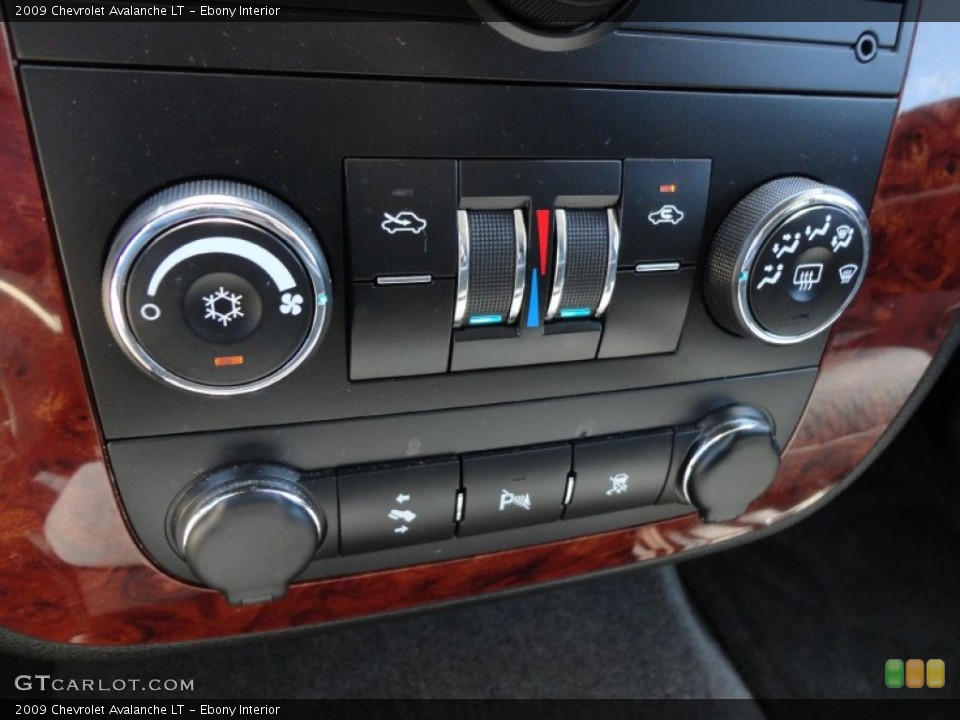Ebony Interior Controls for the 2009 Chevrolet Avalanche LT #52831617