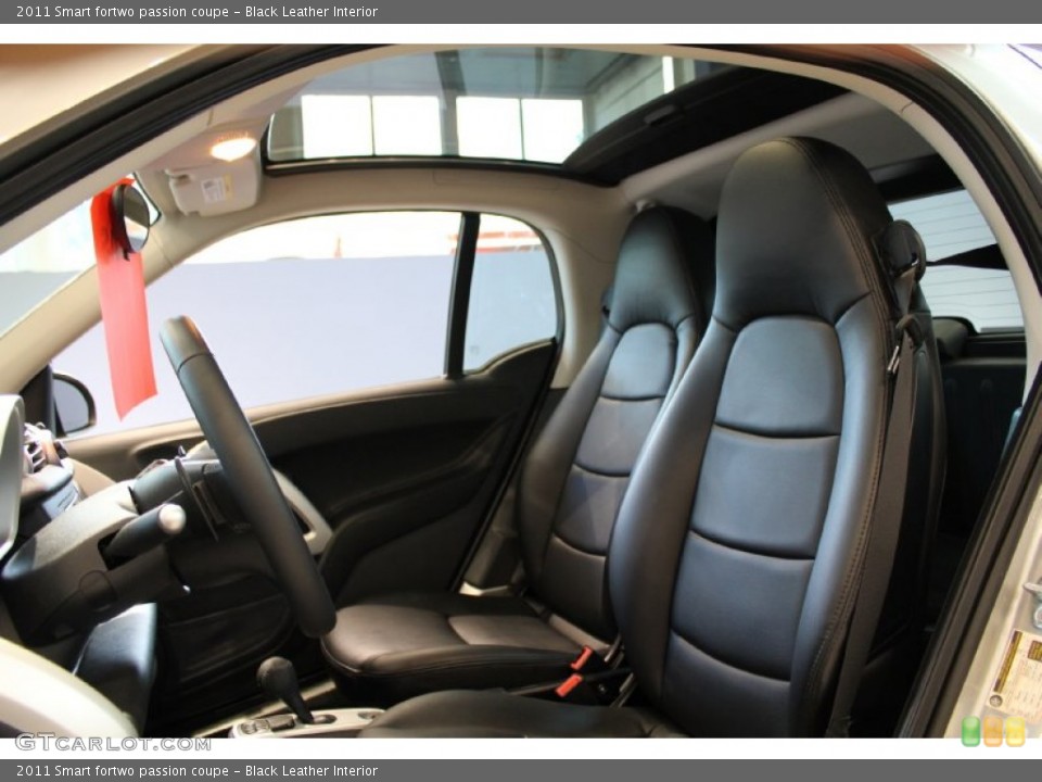 Black Leather Interior Photo for the 2011 Smart fortwo passion coupe #52835766