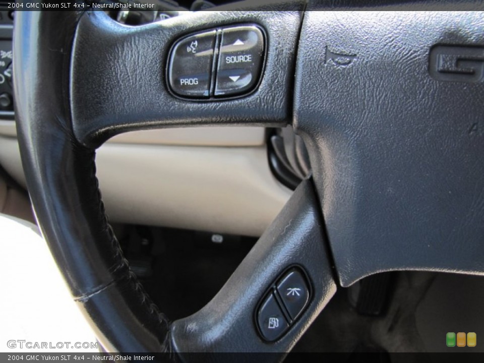 Neutral/Shale Interior Controls for the 2004 GMC Yukon SLT 4x4 #52836549