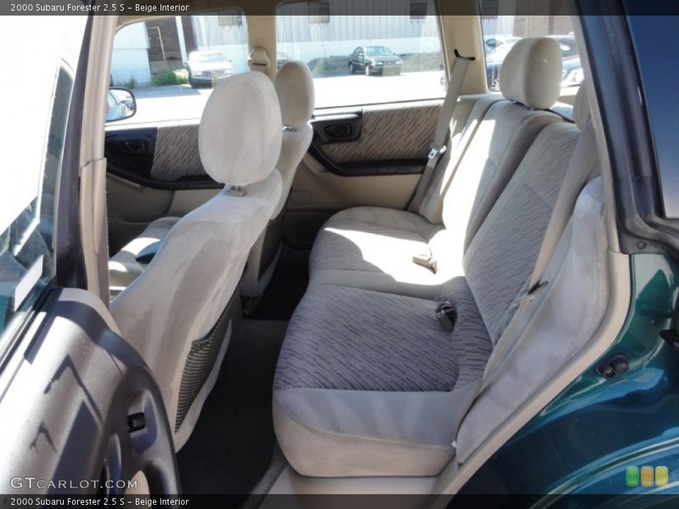 Beige Interior Photo for the 2000 Subaru Forester 2.5 S #52851135
