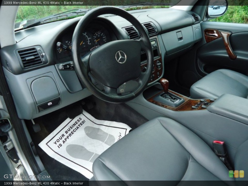 Black Interior Photo for the 1999 Mercedes-Benz ML 430 4Matic #52854456