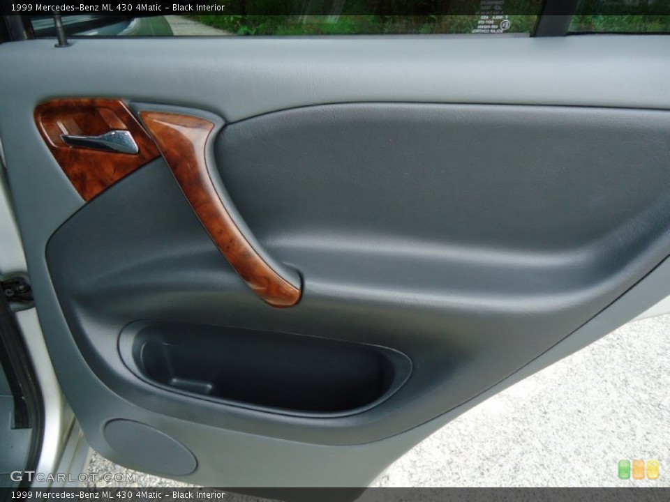 Black Interior Door Panel for the 1999 Mercedes-Benz ML 430 4Matic #52854627