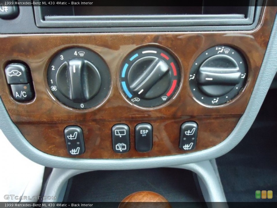Black Interior Controls for the 1999 Mercedes-Benz ML 430 4Matic #52854843