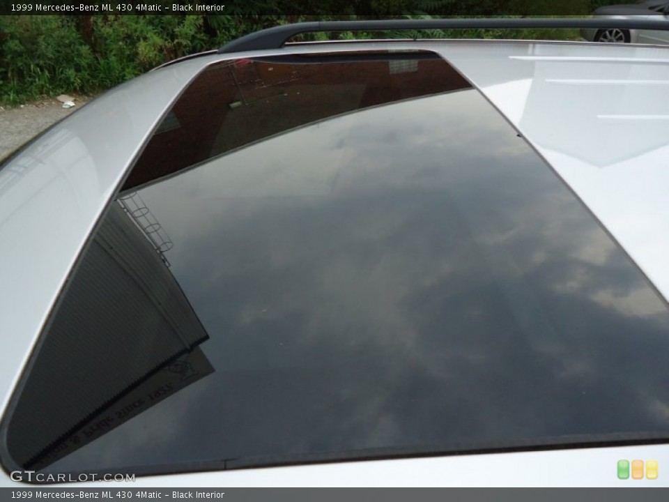 Black Interior Sunroof for the 1999 Mercedes-Benz ML 430 4Matic #52854957