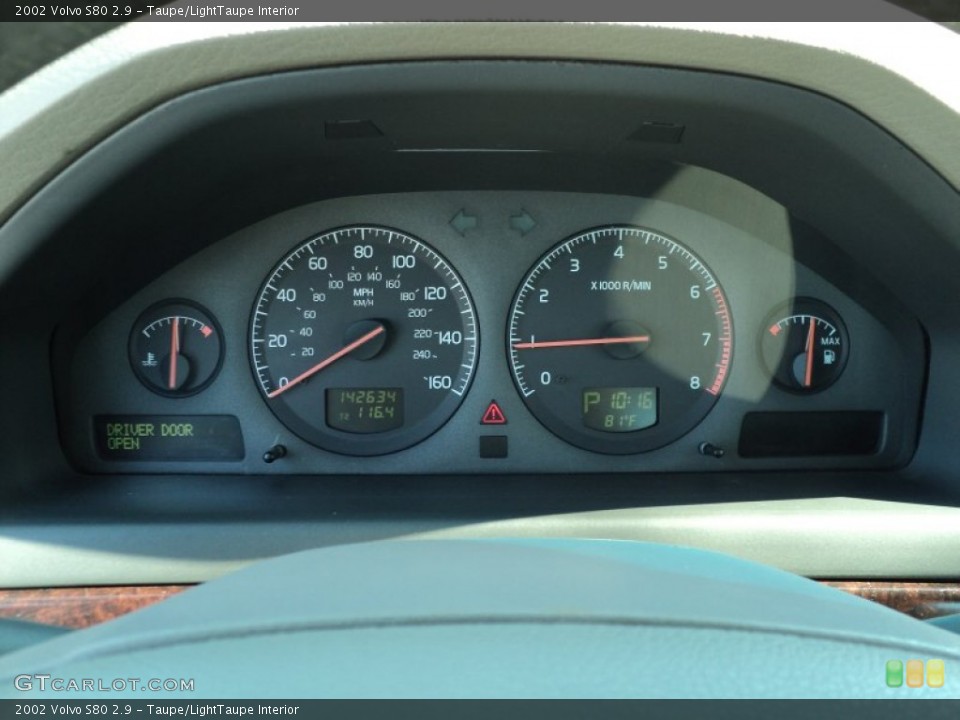 Taupe/LightTaupe Interior Gauges for the 2002 Volvo S80 2.9 #52857477