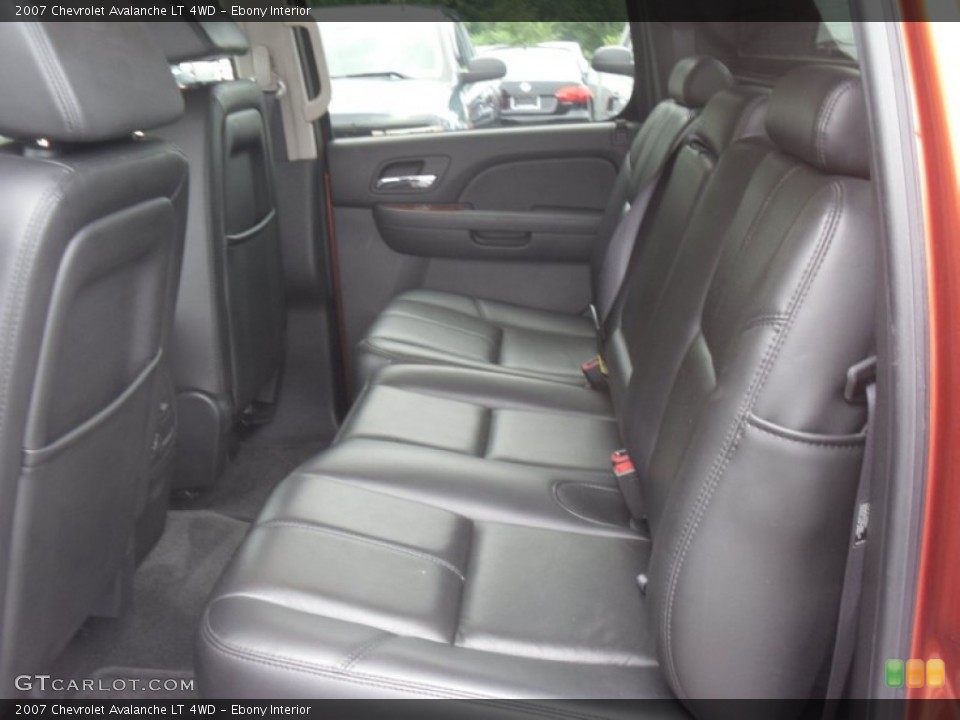 Ebony Interior Photo for the 2007 Chevrolet Avalanche LT 4WD #52865100
