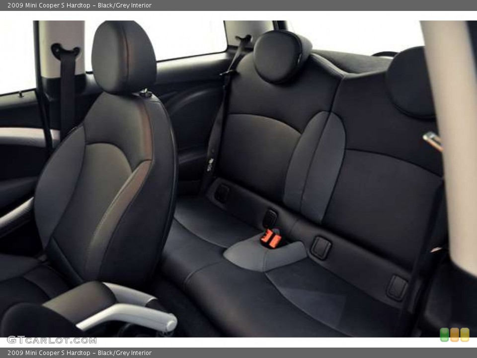 Black/Grey Interior Photo for the 2009 Mini Cooper S Hardtop #52870953