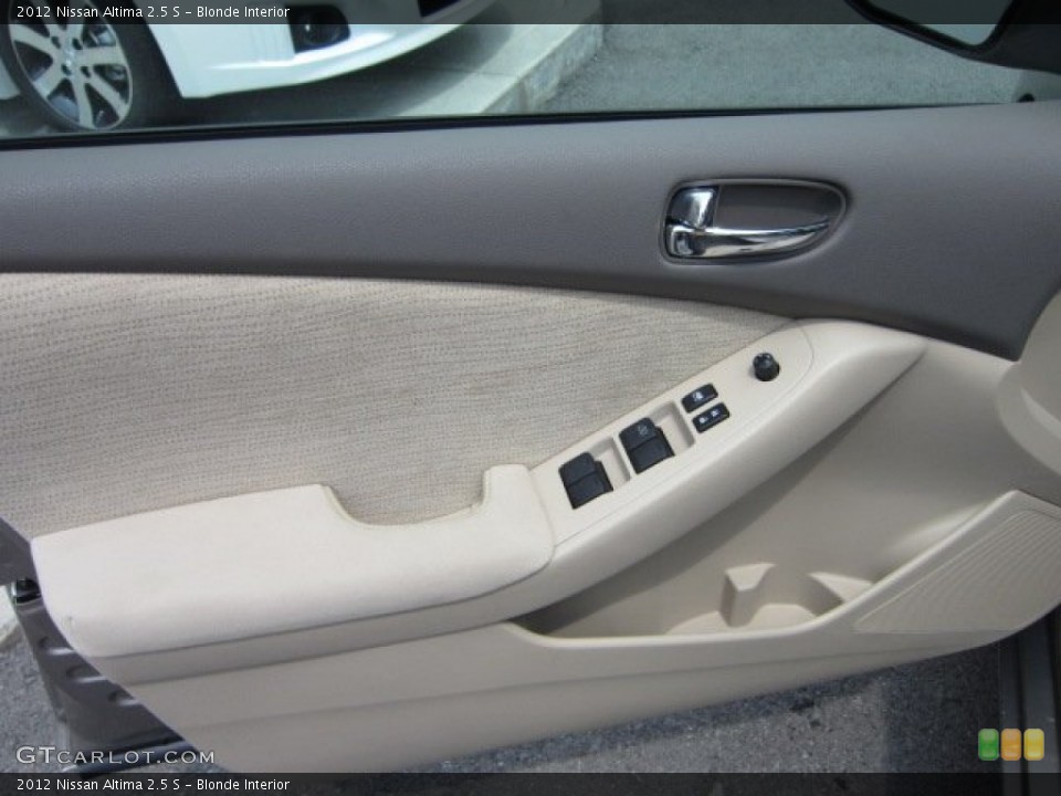 Blonde Interior Door Panel for the 2012 Nissan Altima 2.5 S #52876287