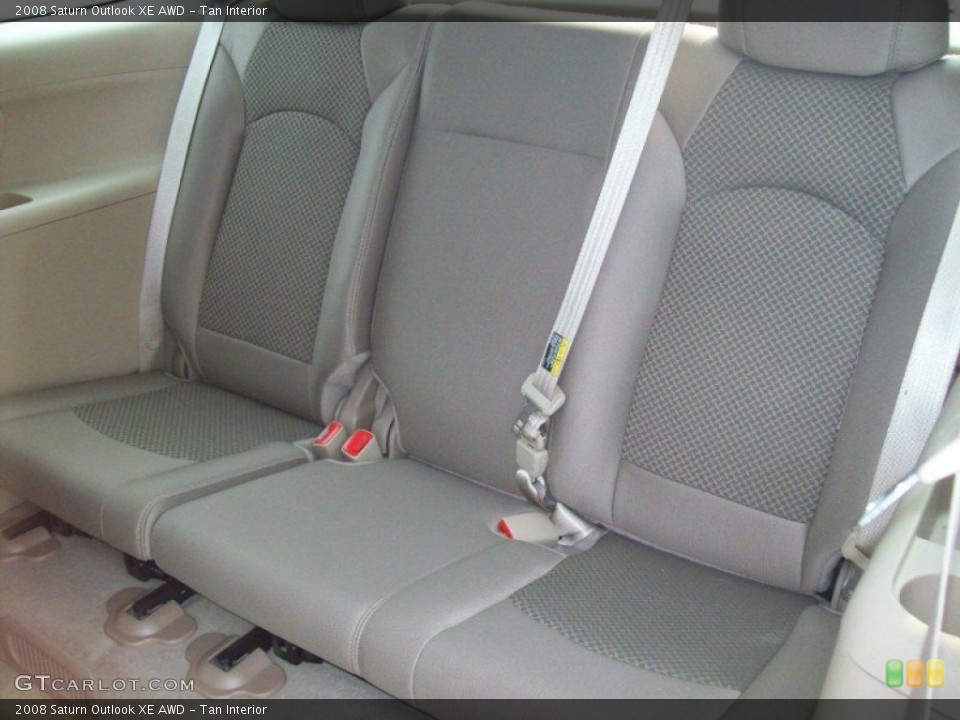 Tan Interior Photo for the 2008 Saturn Outlook XE AWD #52876911