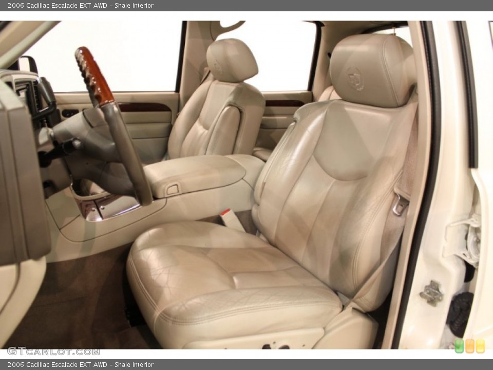 Shale Interior Photo for the 2006 Cadillac Escalade EXT AWD #52880583
