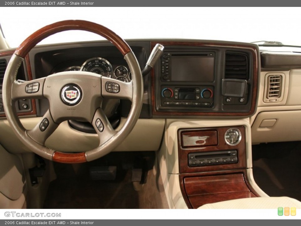Shale Interior Dashboard for the 2006 Cadillac Escalade EXT AWD #52880676