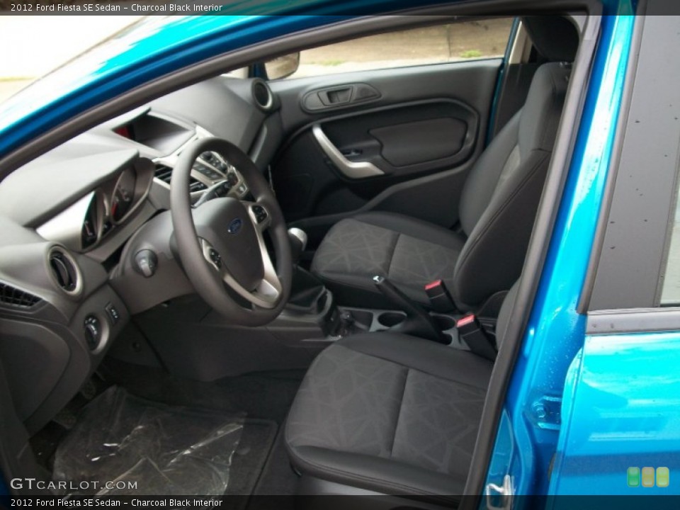 Charcoal Black Interior Photo for the 2012 Ford Fiesta SE Sedan #52881387