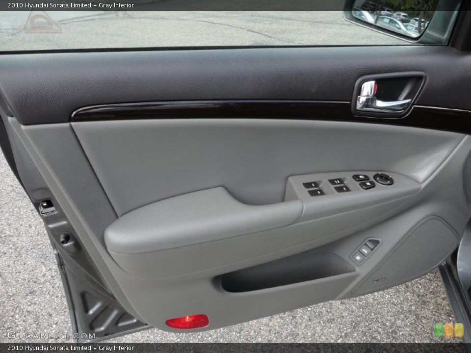Gray Interior Door Panel for the 2010 Hyundai Sonata Limited #52885704