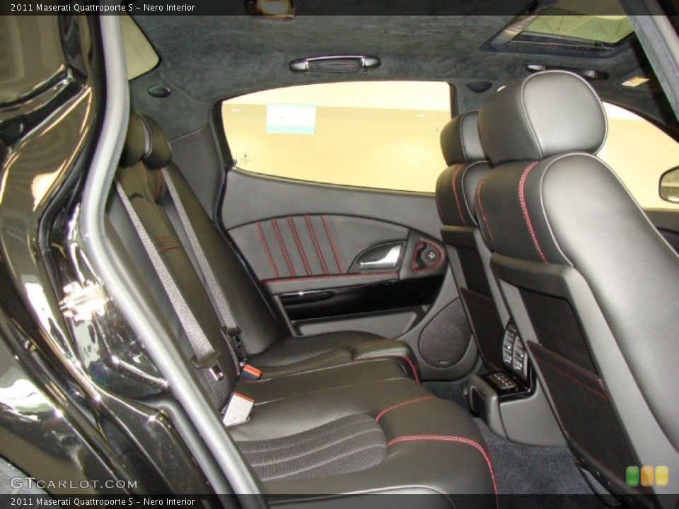 Nero Interior Photo for the 2011 Maserati Quattroporte S #52885989