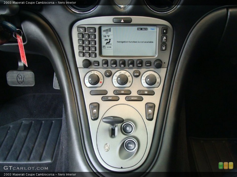 Nero Interior Controls for the 2003 Maserati Coupe Cambiocorsa #52887798