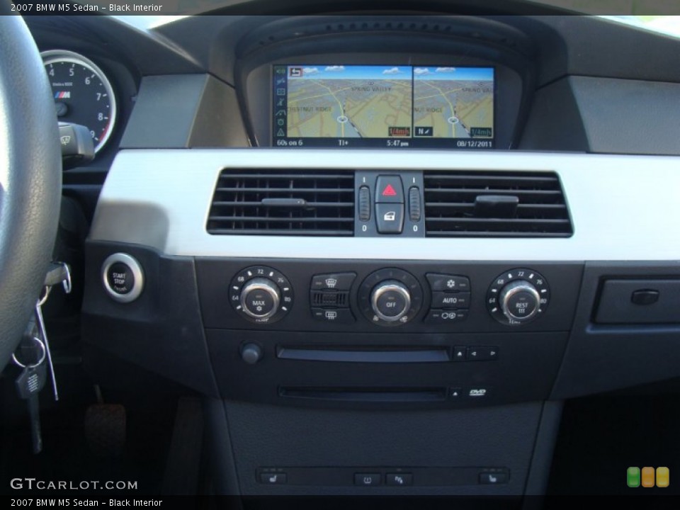 Black Interior Navigation for the 2007 BMW M5 Sedan #52895604