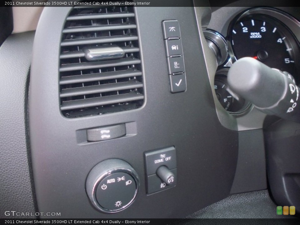Ebony Interior Controls for the 2011 Chevrolet Silverado 3500HD LT Extended Cab 4x4 Dually #52898808