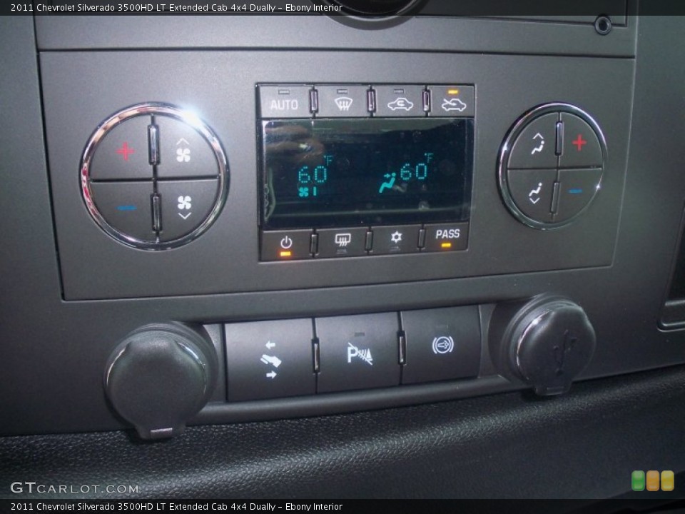 Ebony Interior Controls for the 2011 Chevrolet Silverado 3500HD LT Extended Cab 4x4 Dually #52898820