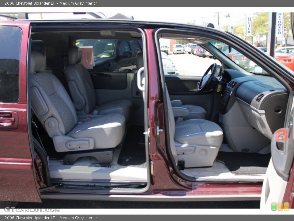 Medium Gray Interior Photo for the 2006 Chevrolet Uplander LT #52900488