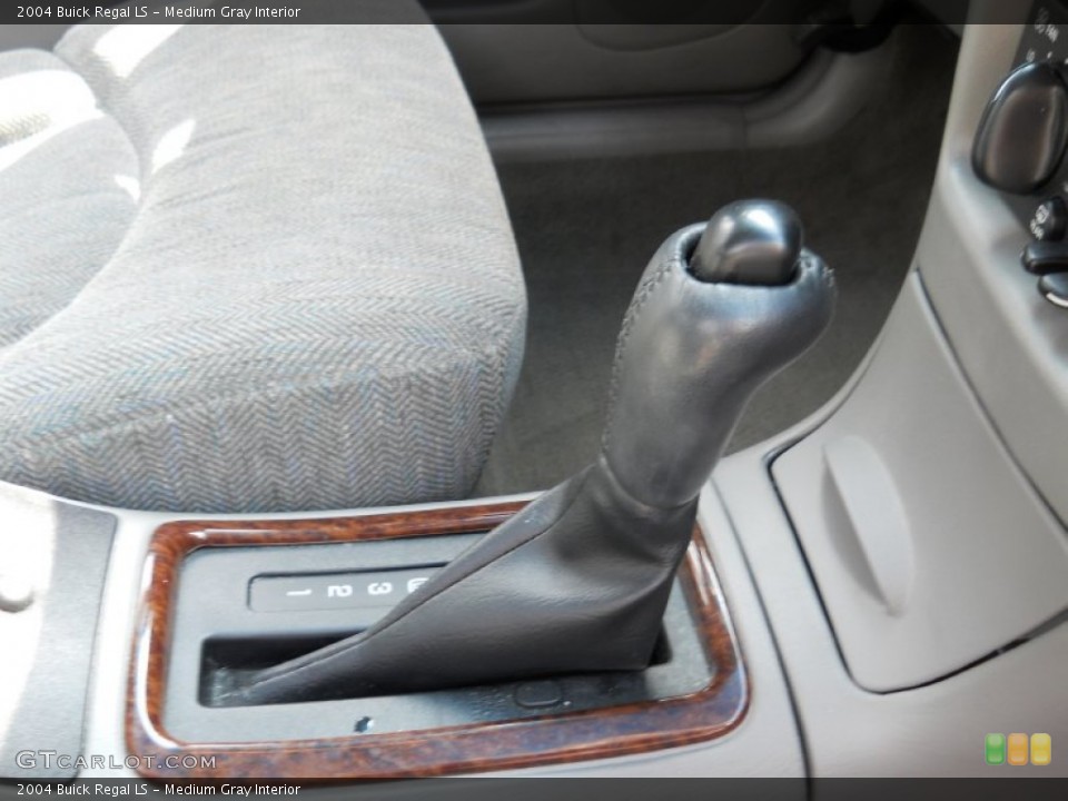 Medium Gray Interior Transmission for the 2004 Buick Regal LS #52901067