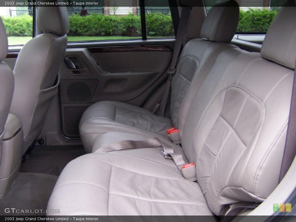 Taupe Interior Photo for the 2003 Jeep Grand Cherokee Limited #52903815