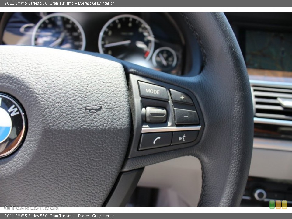 Everest Gray Interior Controls for the 2011 BMW 5 Series 550i Gran Turismo #52908654