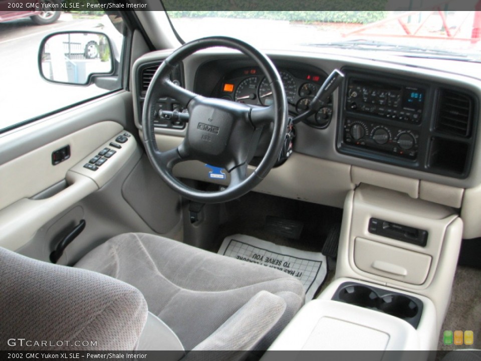 Pewter/Shale Interior Photo for the 2002 GMC Yukon XL SLE #52913481